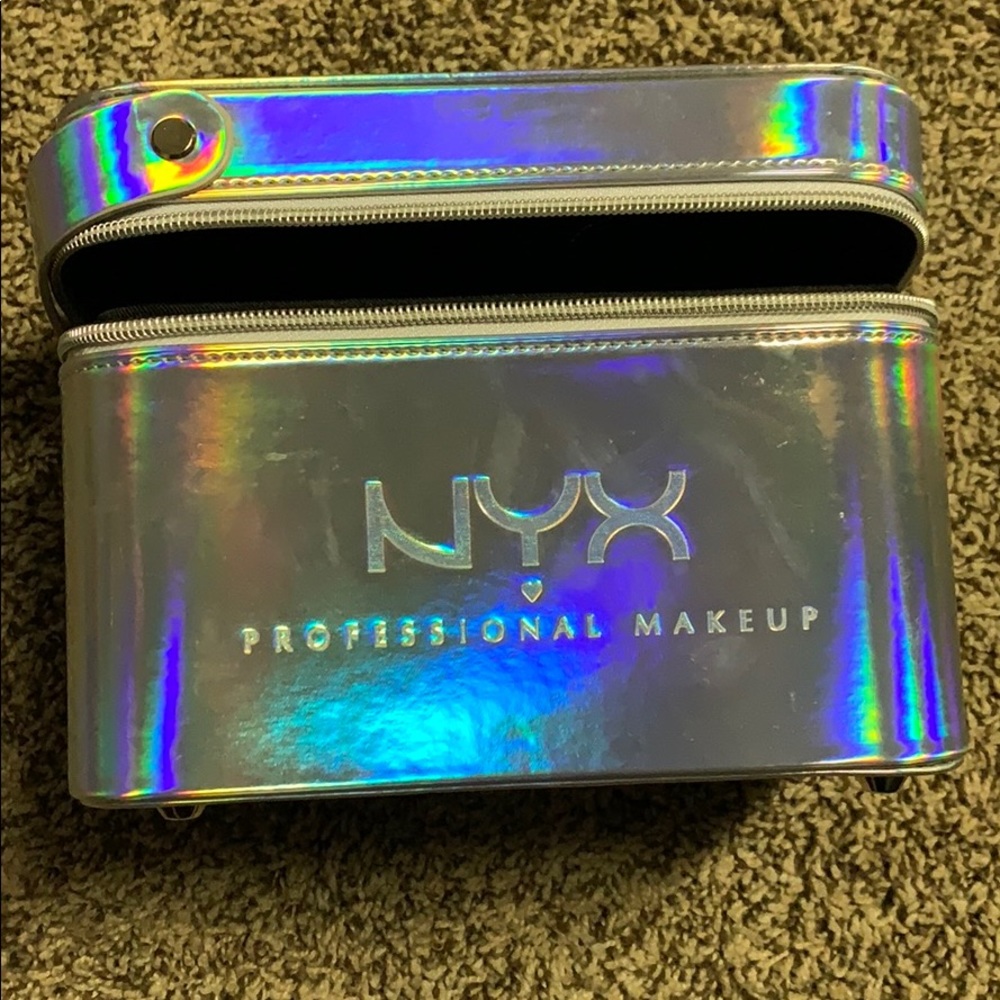 Makeup bag
